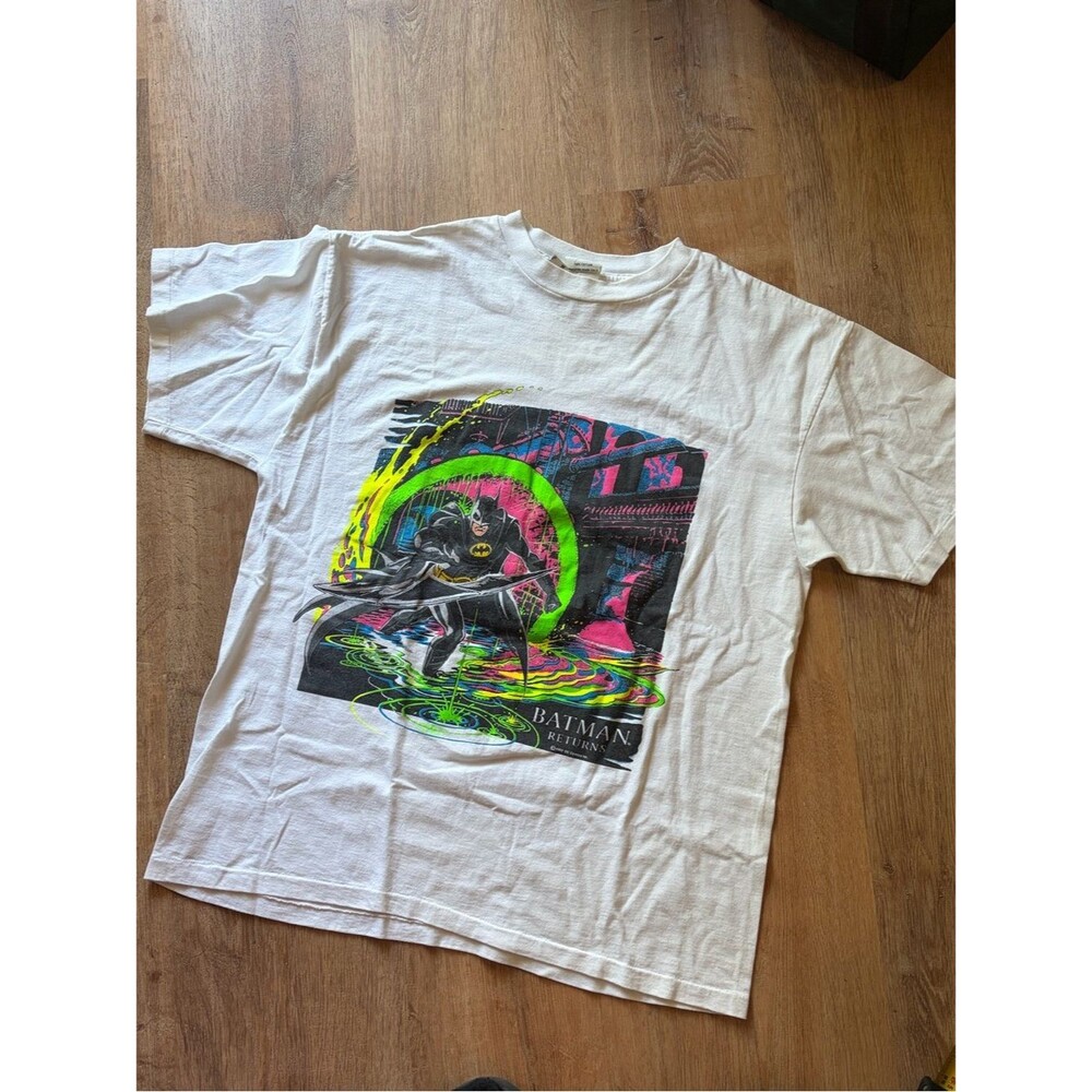RARE Vintage 1992 Batman Returns Neon Graphic Tee - White